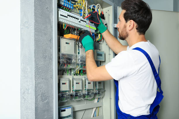 Best Emergency Electrical Repair  in Darien Downtown, CT